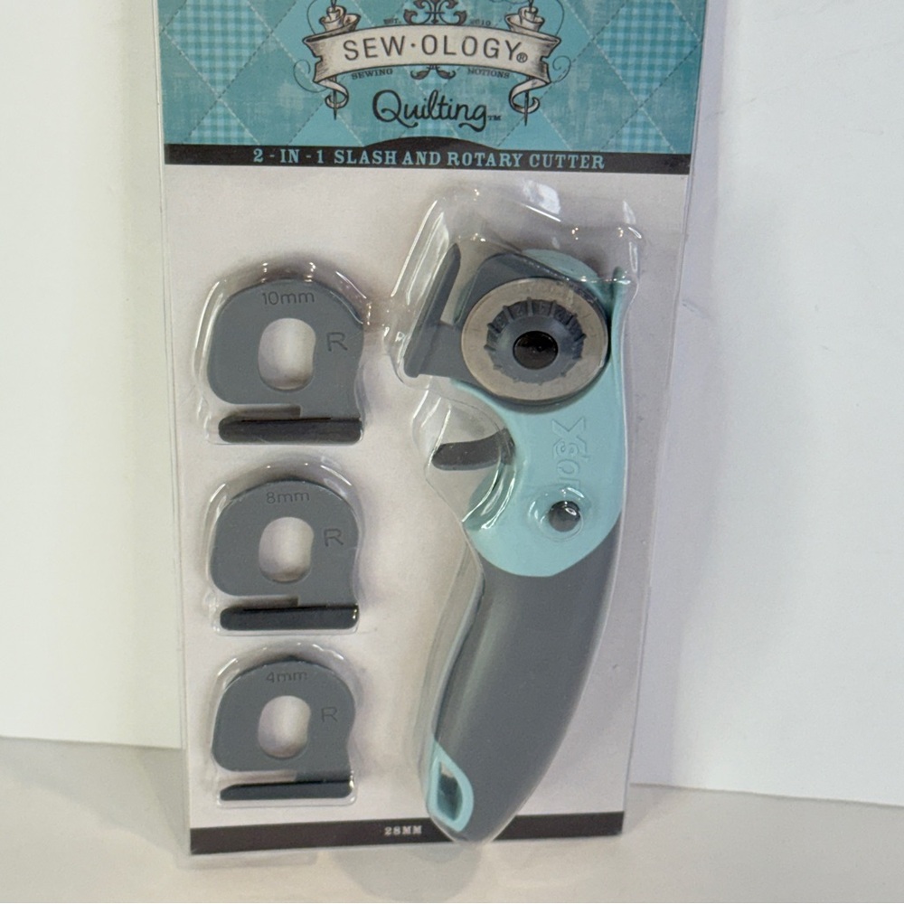 2-in-1 Slash & Rotary Cutter Set NEW | Quilting Rag Chenille Tool w/ Guides